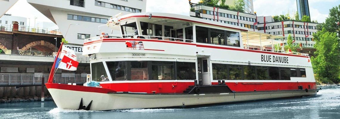 Feiern am Wasser im exklusiven Kapitäns-Salon der MS Blue Danube!