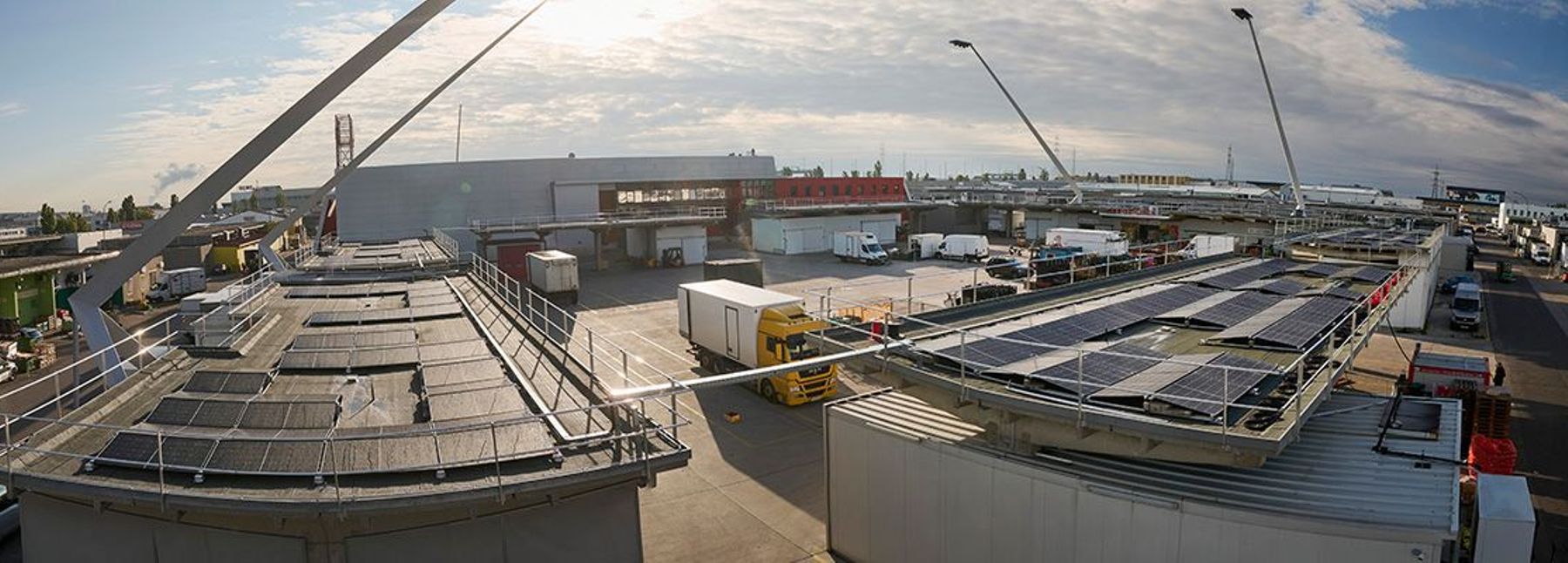 Photovoltaik-Module am Großmarkt Wien