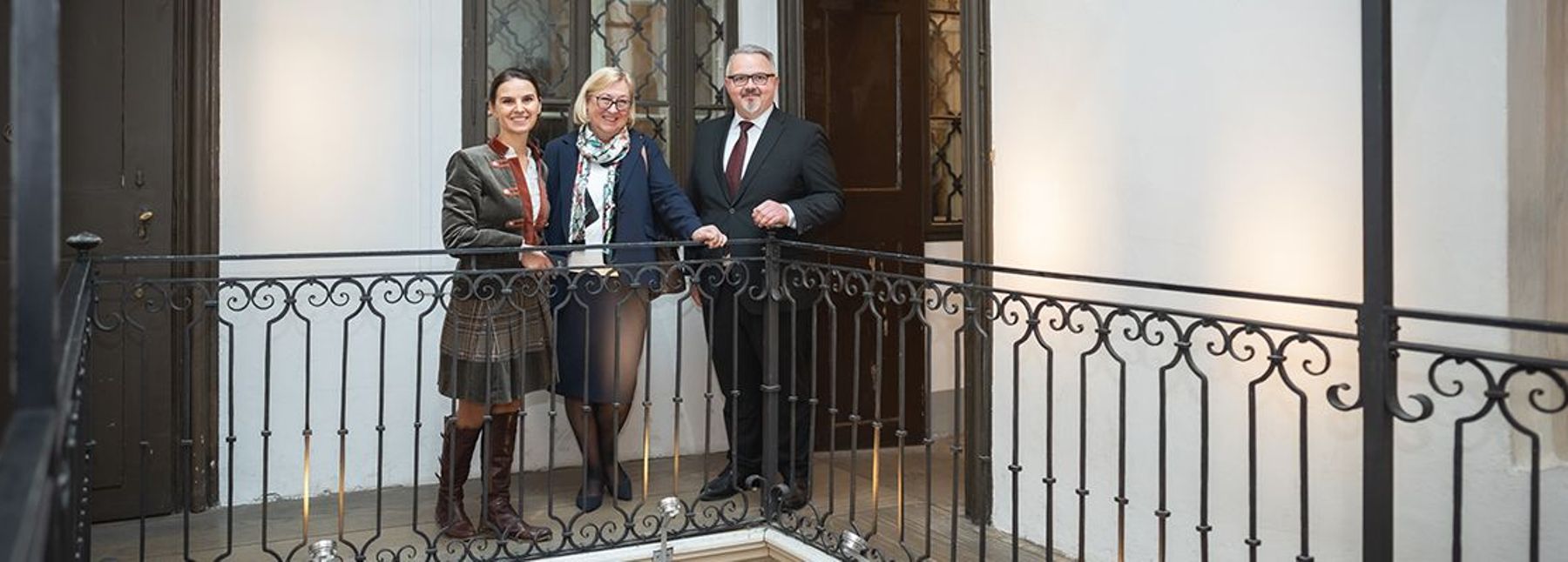 v.l.n.r. Maestra Oksana Lyniv, Dr.in Ingrid Fuchs, MHV-GF Dario Bjelanovic